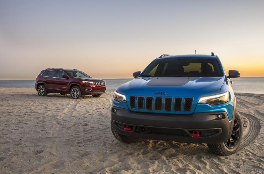  Jeep Cherokee Overland (KL) 2018 года  (NA) (фото 17 из 33)